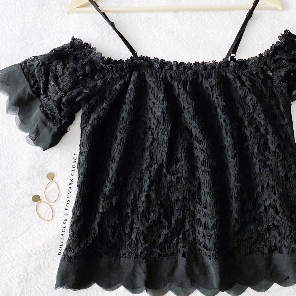 Black Cold Shoulder Semi Cropped Top